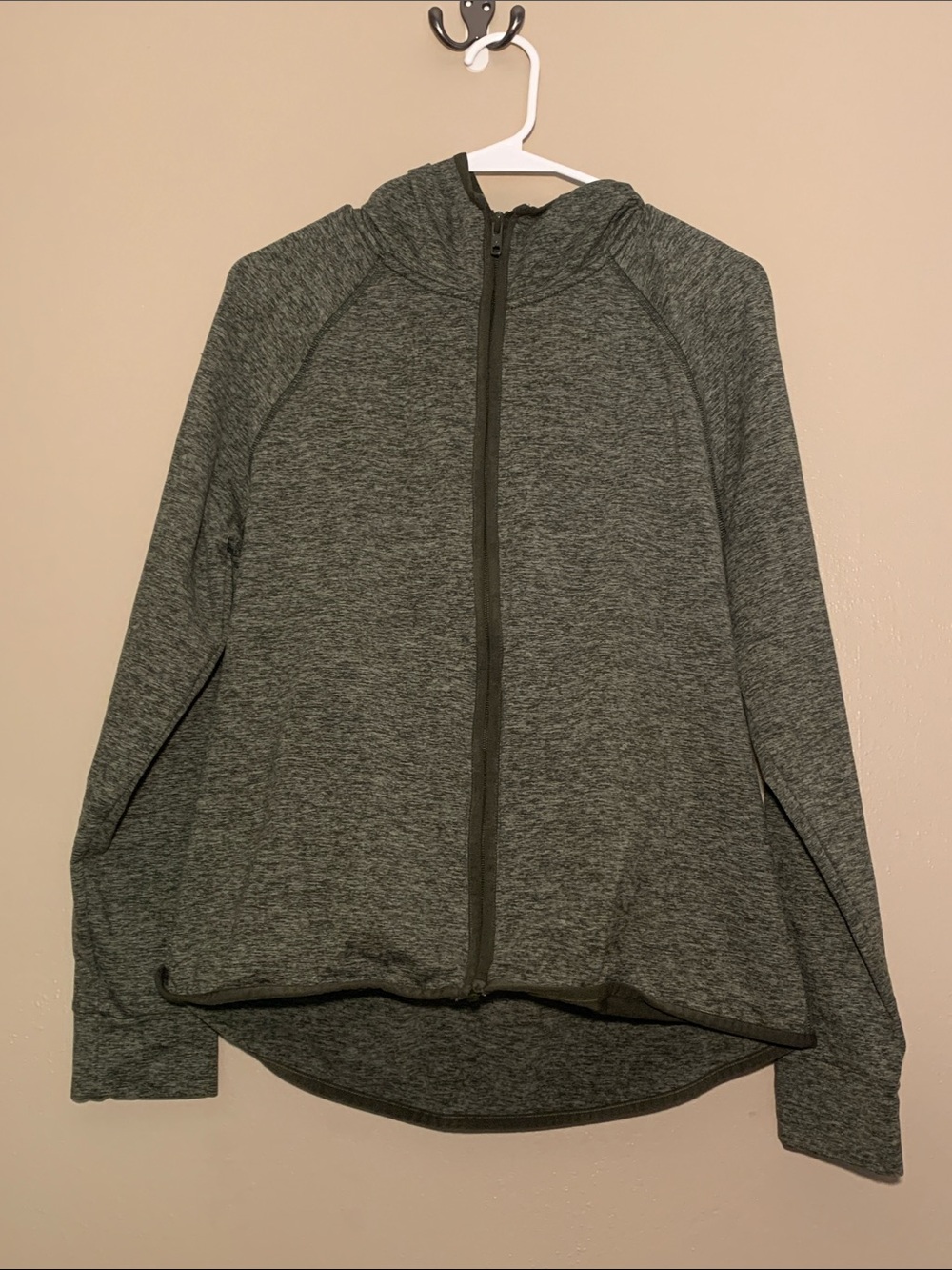 ❤️$20 Heathered Olive Green Zip-Up Hoodie